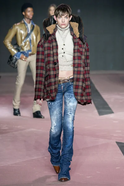 Look 26